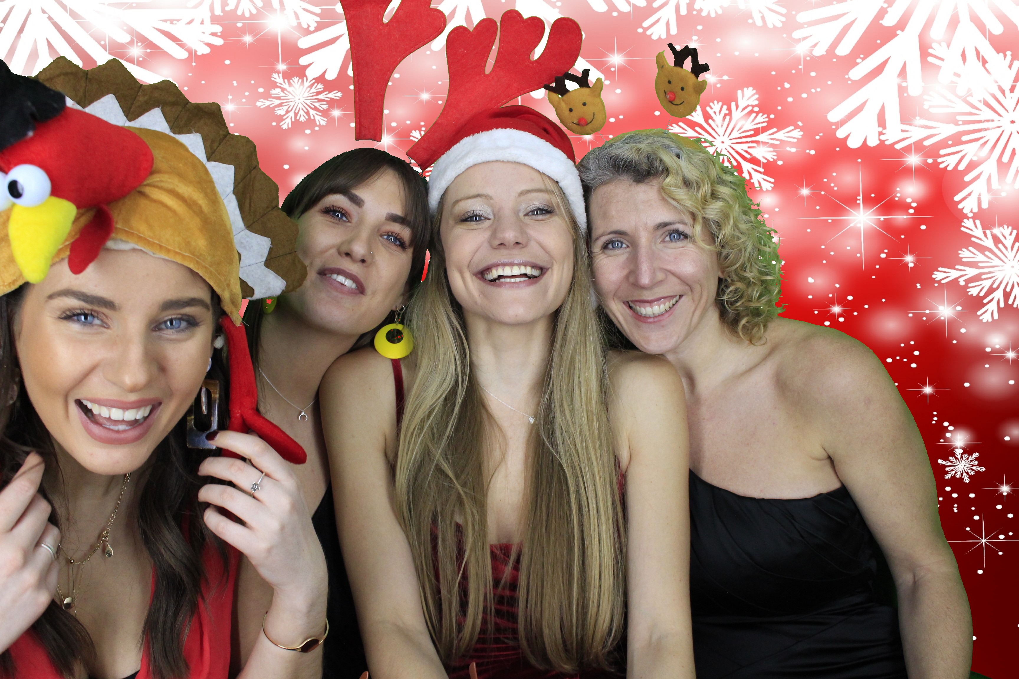 Acosta Europe Christmas Party 2018 | View more photos from the event at gallery.myphotoboothexperience.co.uk/u/MyPhotoBoothExperienceLtd/Acosta-Europe-Christmas-Party-2018